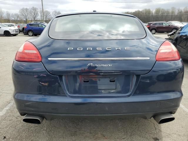 2013 Porsche Panamera 2