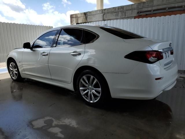 2017 Infiniti Q70 3.7