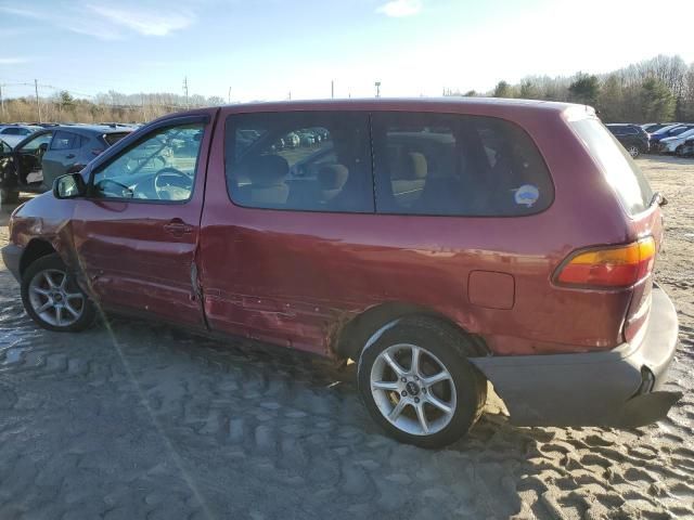 1998 Toyota Sienna CE