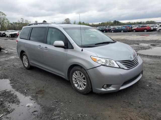 2014 Toyota Sienna XLE