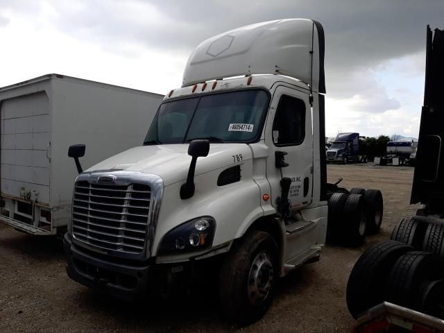 2015 Freightliner Cascadia 113