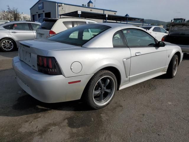 2000 Ford Mustang