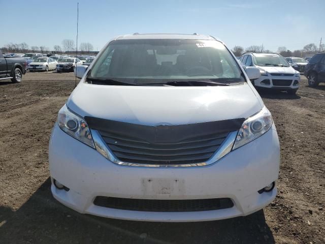 2014 Toyota Sienna XLE