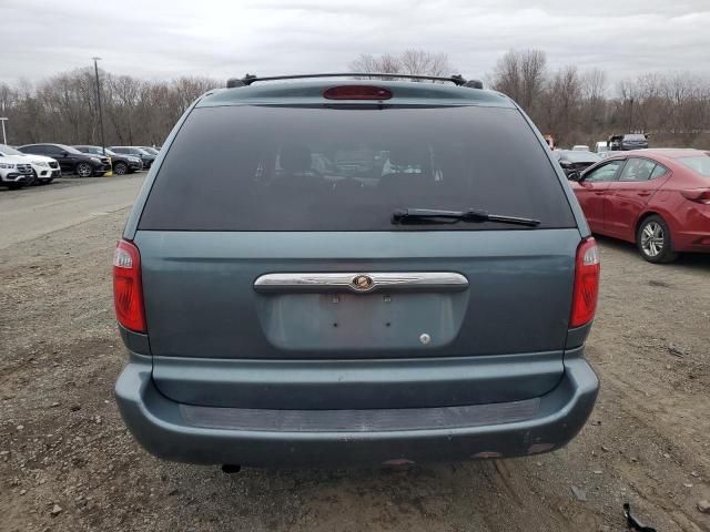 2005 Chrysler Town & Country Touring