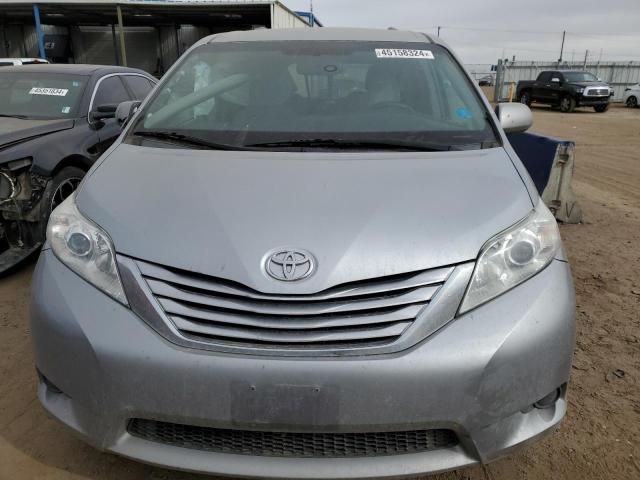 2016 Toyota Sienna LE