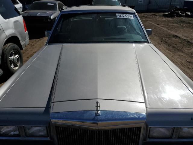 1988 Lincoln Town Car Signature