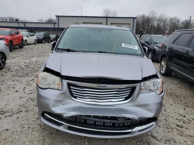 2013 Chrysler Town & Country Touring