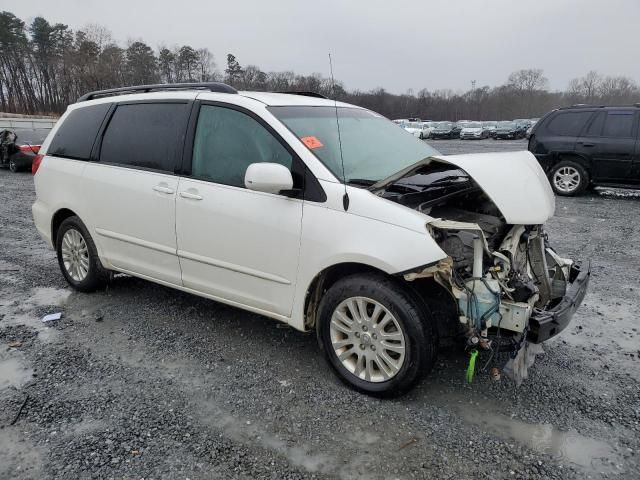 2010 Toyota Sienna XLE