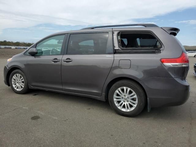 2011 Toyota Sienna XLE