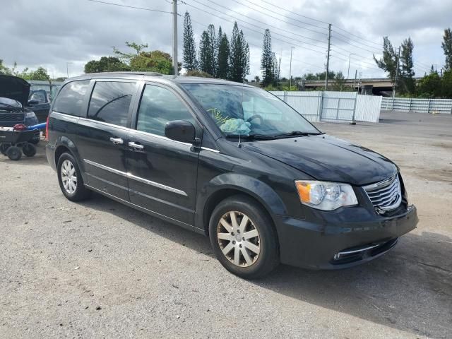 2016 Chrysler Town & Country Touring