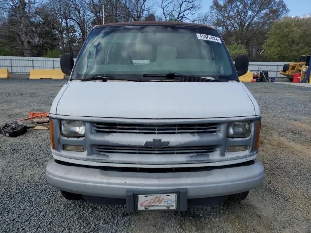 2000 Chevrolet Express G2500