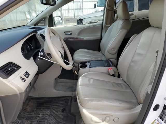 2014 Toyota Sienna XLE