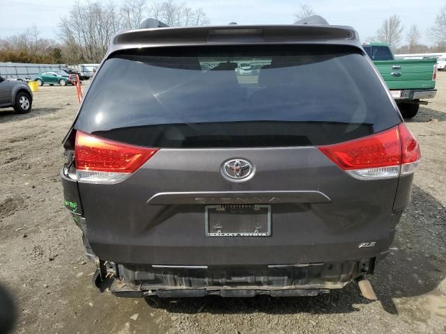 2012 Toyota Sienna XLE