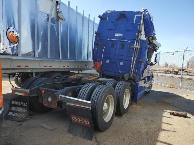 2014 Freightliner Cascadia 125