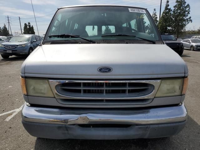 2002 Ford Econoline E350 Super Duty Wagon