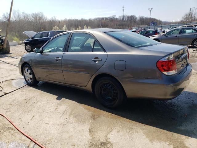 2005 Toyota Camry LE