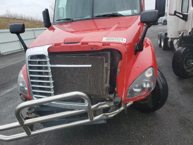 2015 Freightliner Cascadia 125