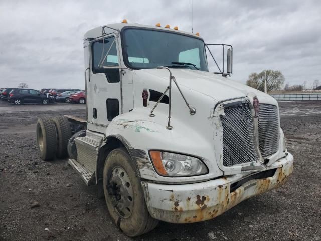 2017 Kenworth Construction T370