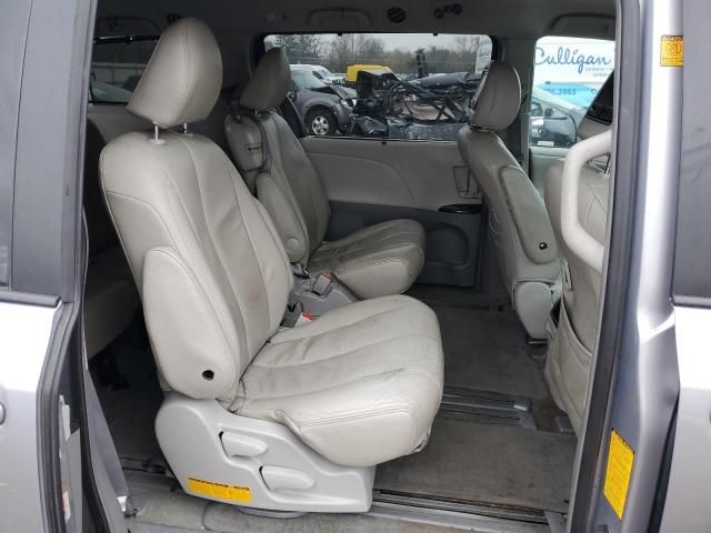 2012 Toyota Sienna LE