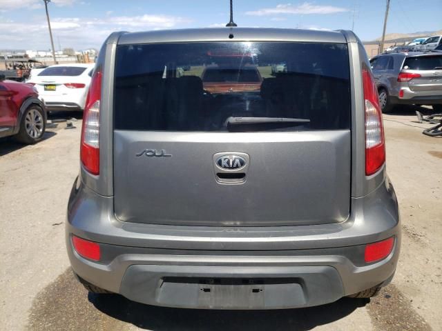 2013 KIA Soul +