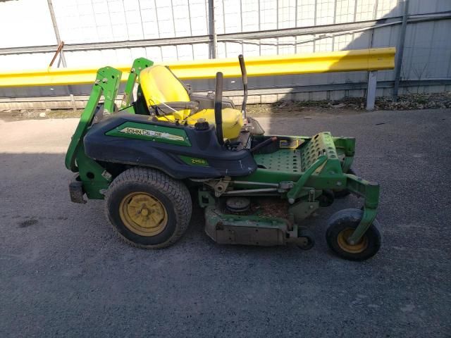 2015 John Deere Z915E