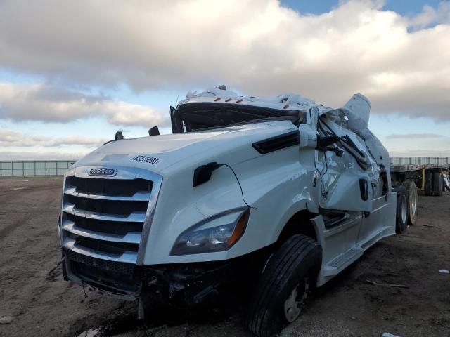 2020 Freightliner Cascadia 126