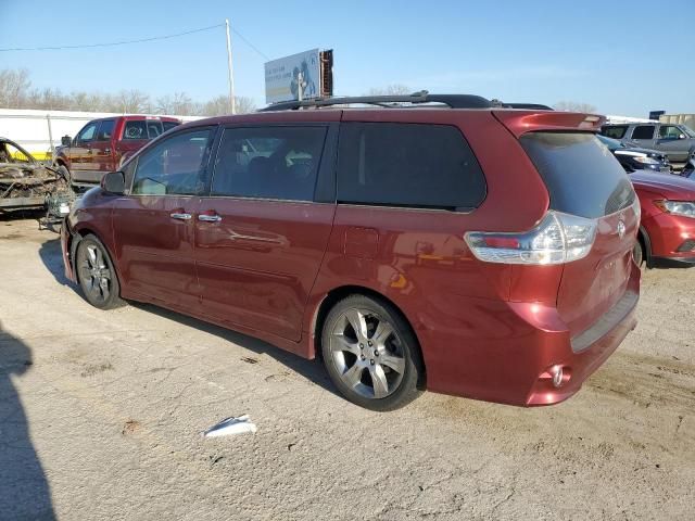 2013 Toyota Sienna Sport