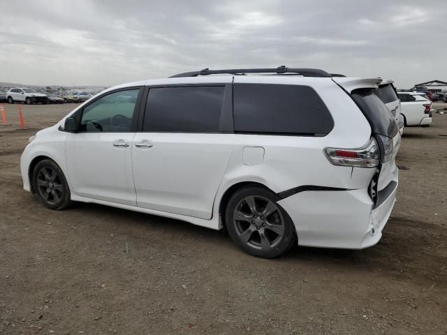 2017 Toyota Sienna SE