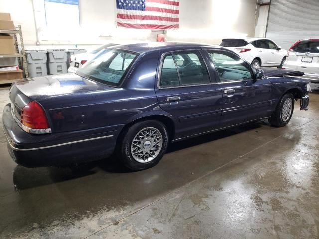 2000 Ford Crown Victoria LX