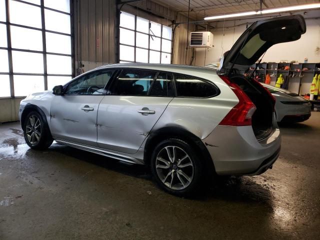 2018 Volvo V60 Cross Country Premier