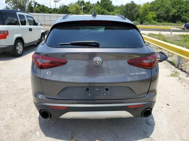 2018 Alfa Romeo Stelvio Sport