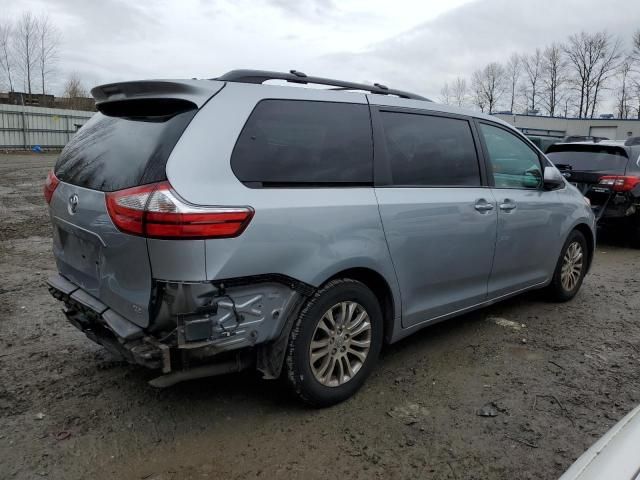 2017 Toyota Sienna XLE