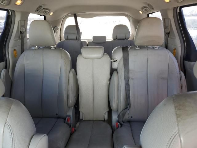 2014 Toyota Sienna XLE