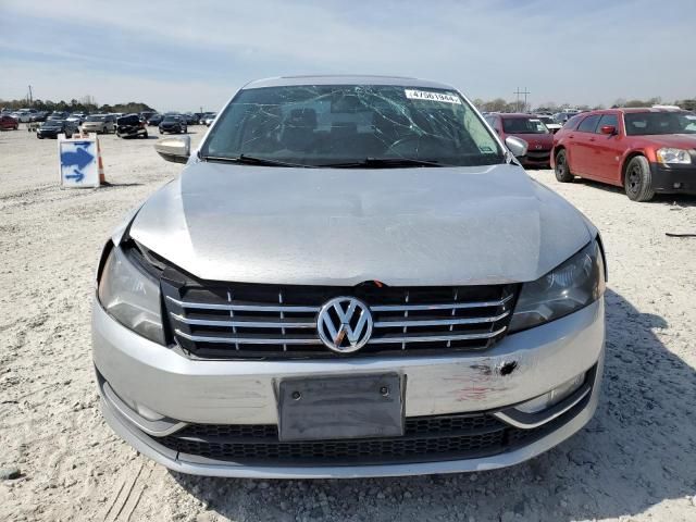 2012 Volkswagen Passat SEL