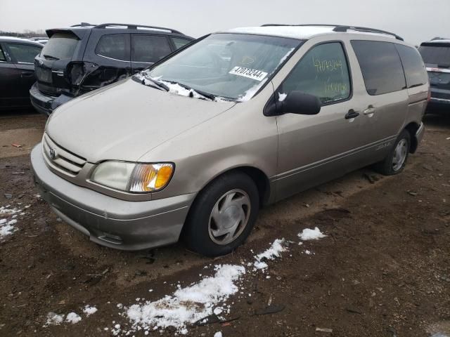 2001 Toyota Sienna LE