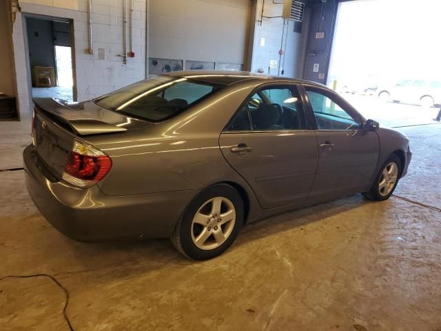 2005 Toyota Camry LE