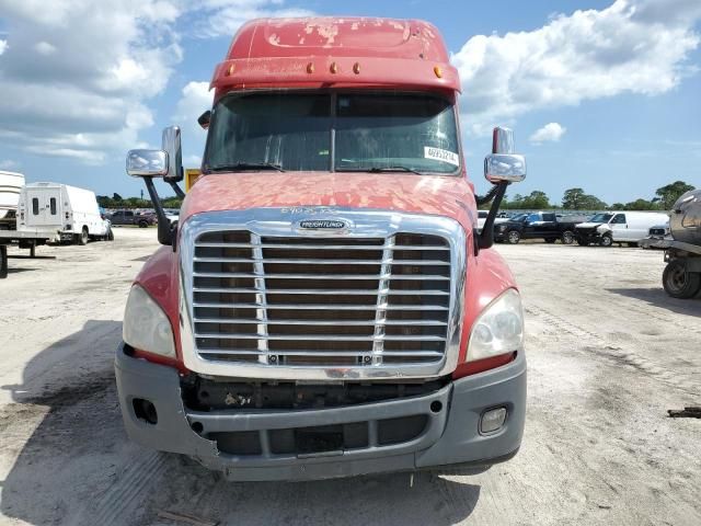 2014 Freightliner Cascadia 125