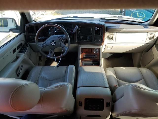 2004 Cadillac Escalade Luxury