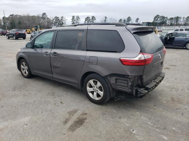 2017 Toyota Sienna LE