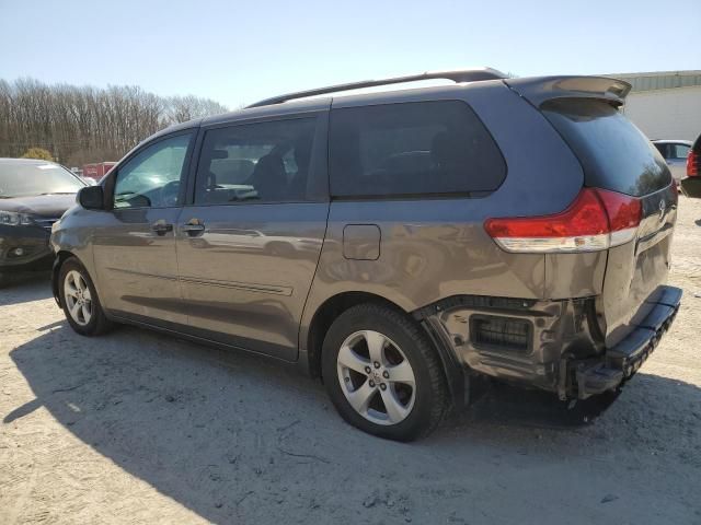 2013 Toyota Sienna LE