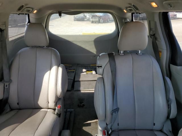 2014 Toyota Sienna LE