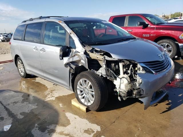 2014 Toyota Sienna XLE