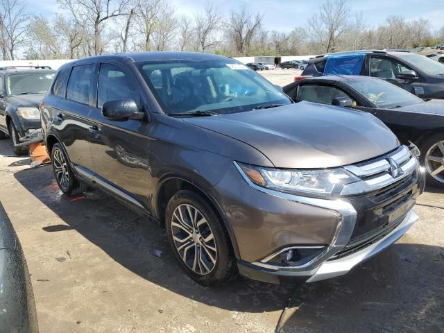 2017 Mitsubishi Outlander ES