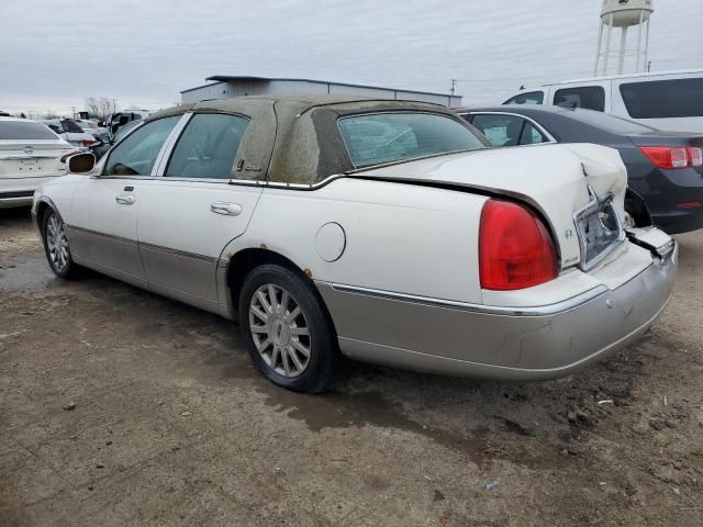 2003 Lincoln Town Car Signature