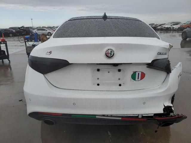2018 Alfa Romeo Giulia TI Q4