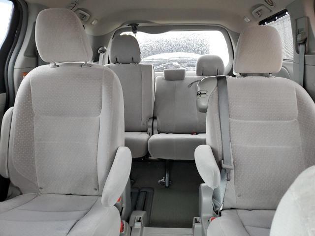 2015 Toyota Sienna LE