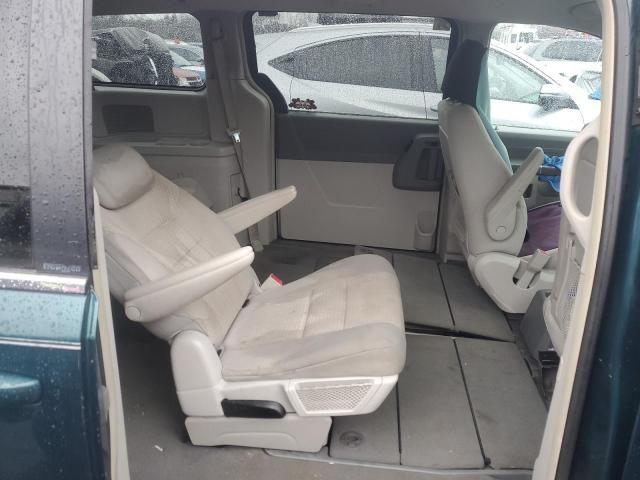 2009 Chrysler Town & Country LX