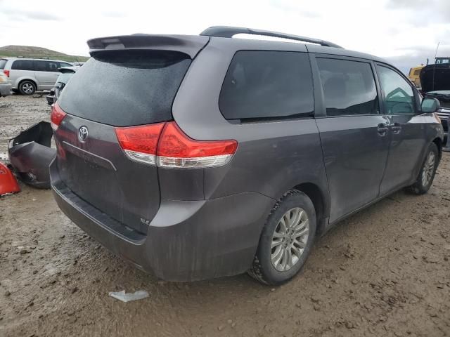 2011 Toyota Sienna XLE