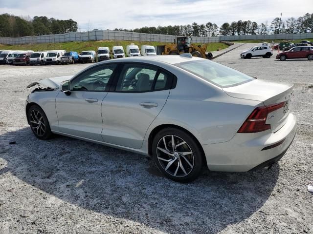 2020 Volvo S60 T5 Momentum