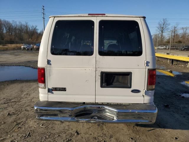 2005 Ford Econoline E350 Super Duty Wagon